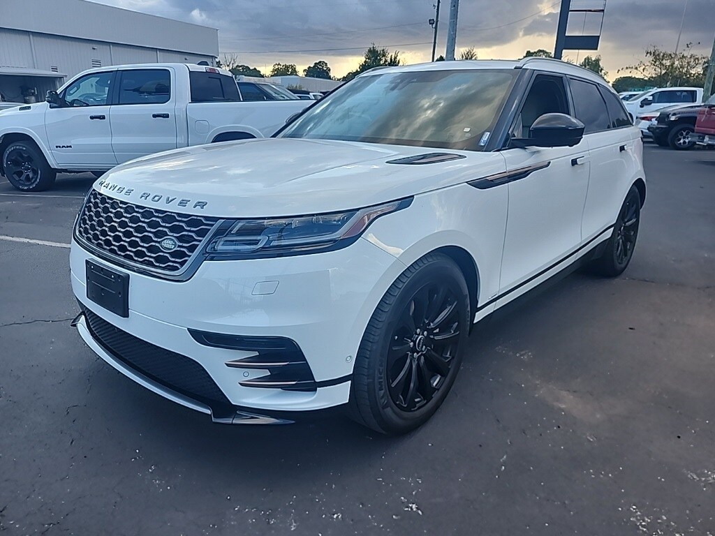 2018 Land Rover Range Rover Velar SE photo 3