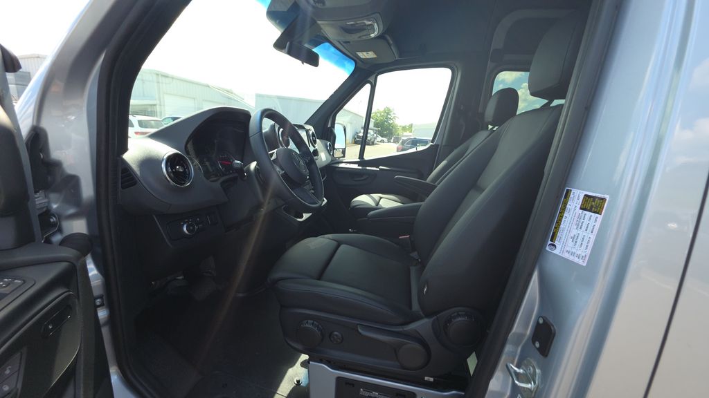 2025 Mercedes-Benz Sprinter Passenger Van Base - Photo 27