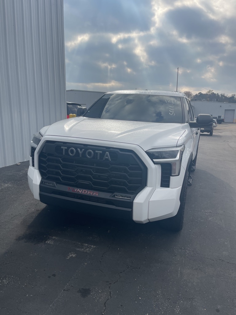 2023 Toyota Tundra SR5's photo