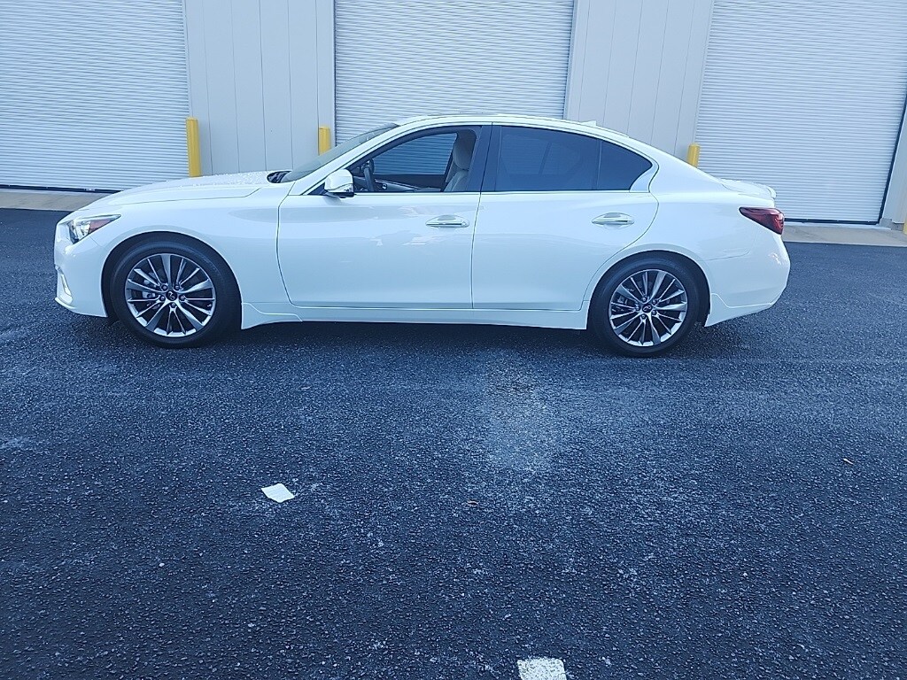 2023 Infiniti Q50 LUXE photo 4