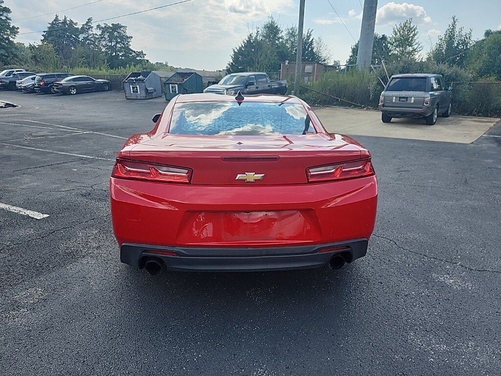 2018 Chevrolet Camaro 1LT photo 4