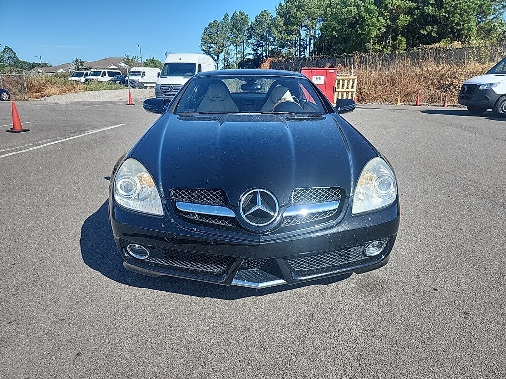 2010 Mercedes Benz SLK 300 photo 2