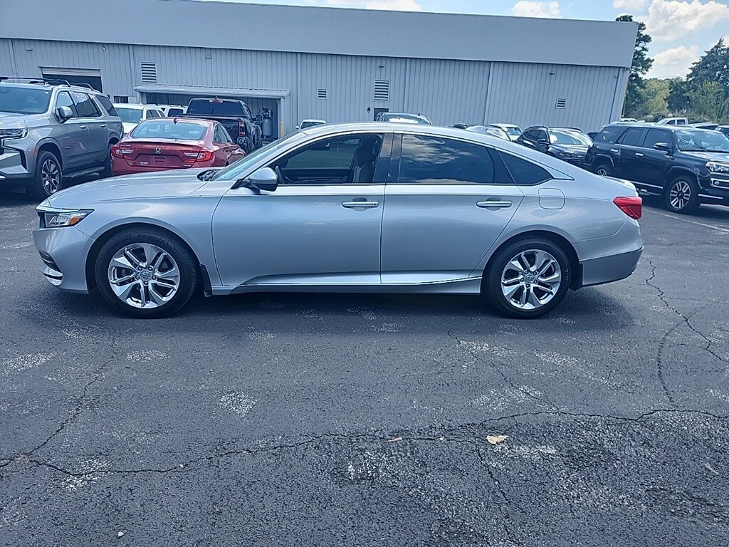 2019 Honda Accord LX photo 4