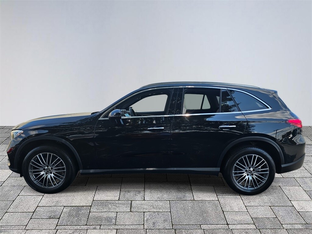 2024 Mercedes Benz GLC 300 4MATIC photo 4