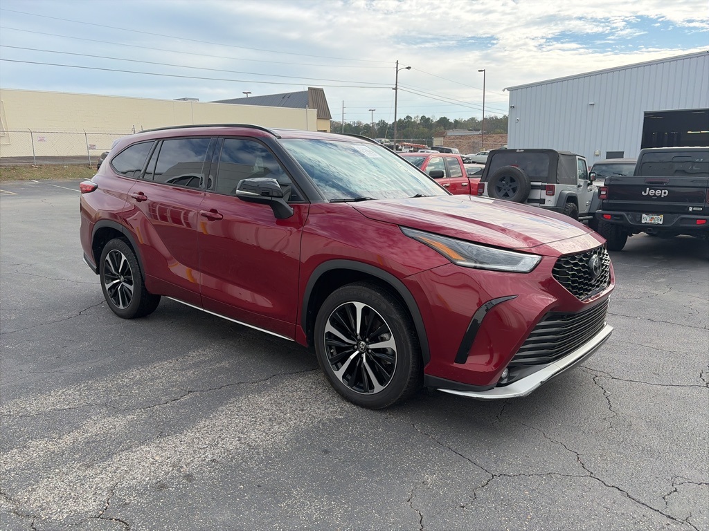 2021 Toyota Highlander XSE's photo