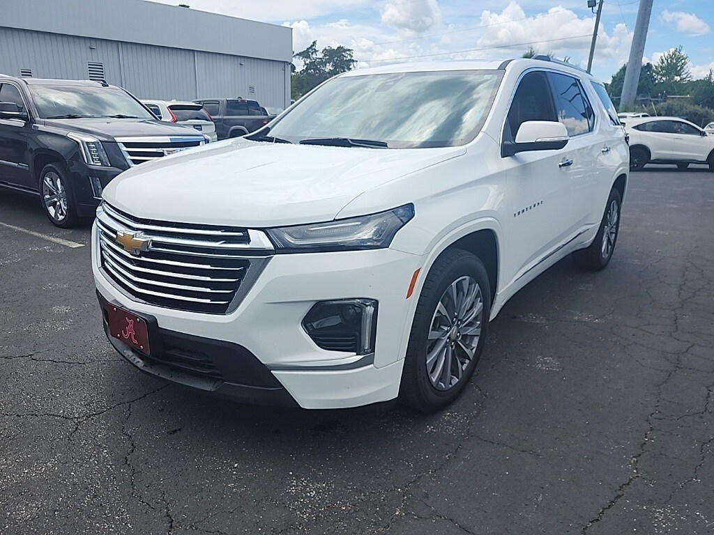 2023 Chevrolet Traverse Premier photo 2