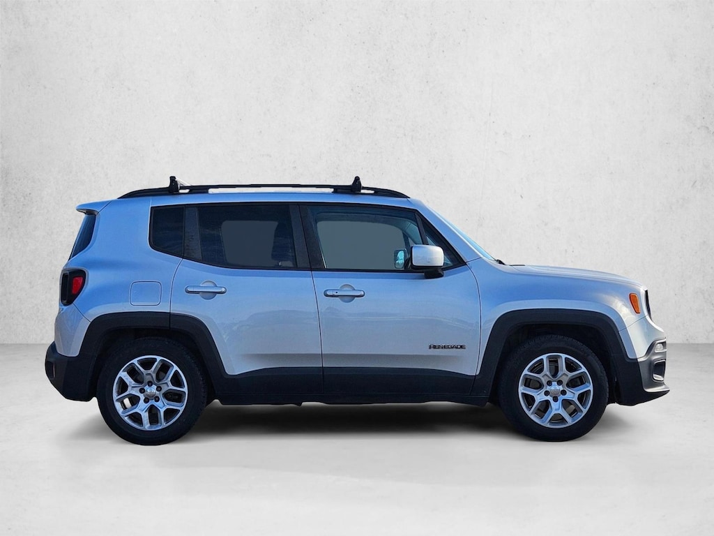 Used 2015 Jeep Renegade Latitude FWD SUV