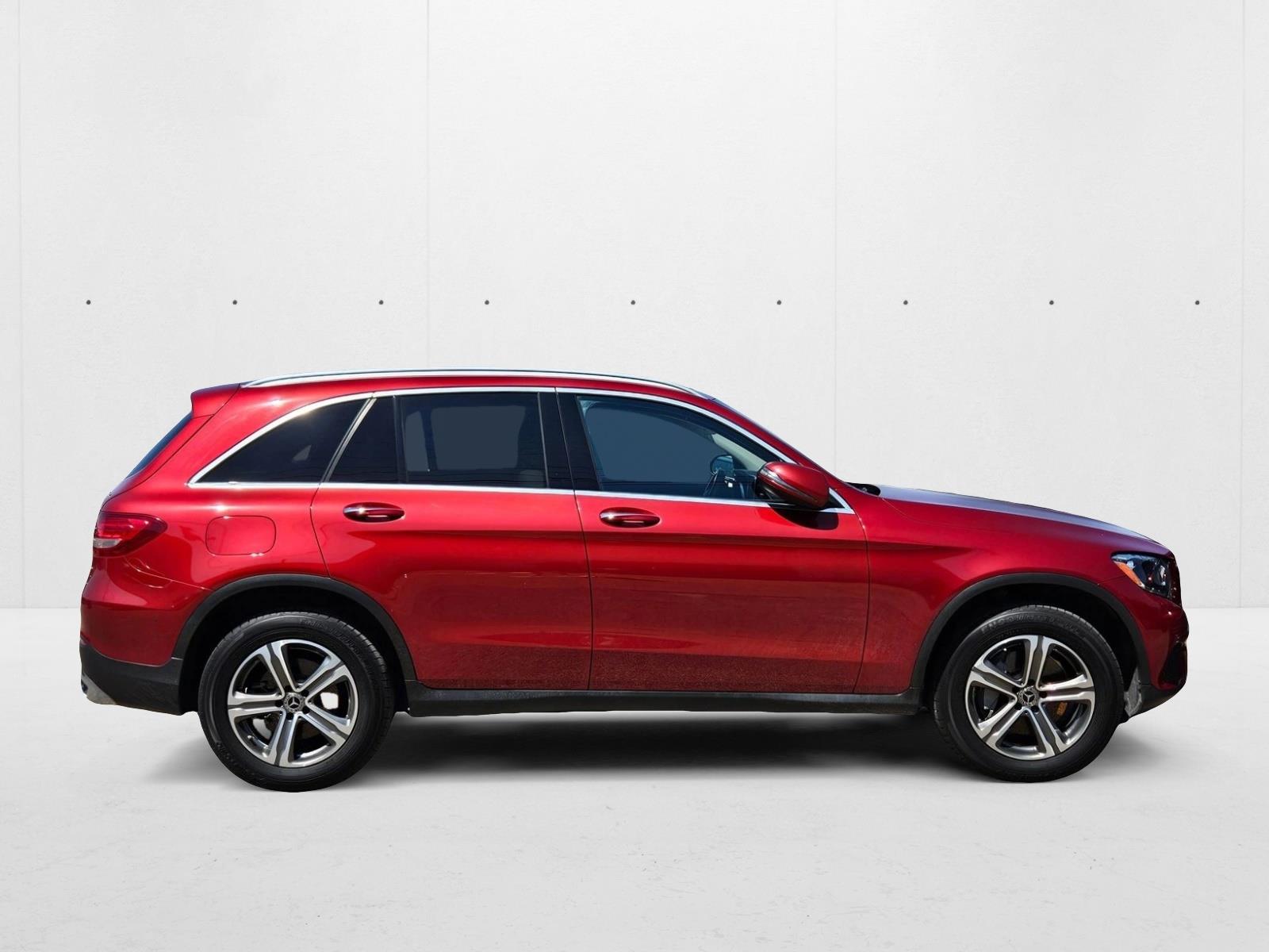 2019 Mercedes Benz GLC 300 4MATIC photo 3