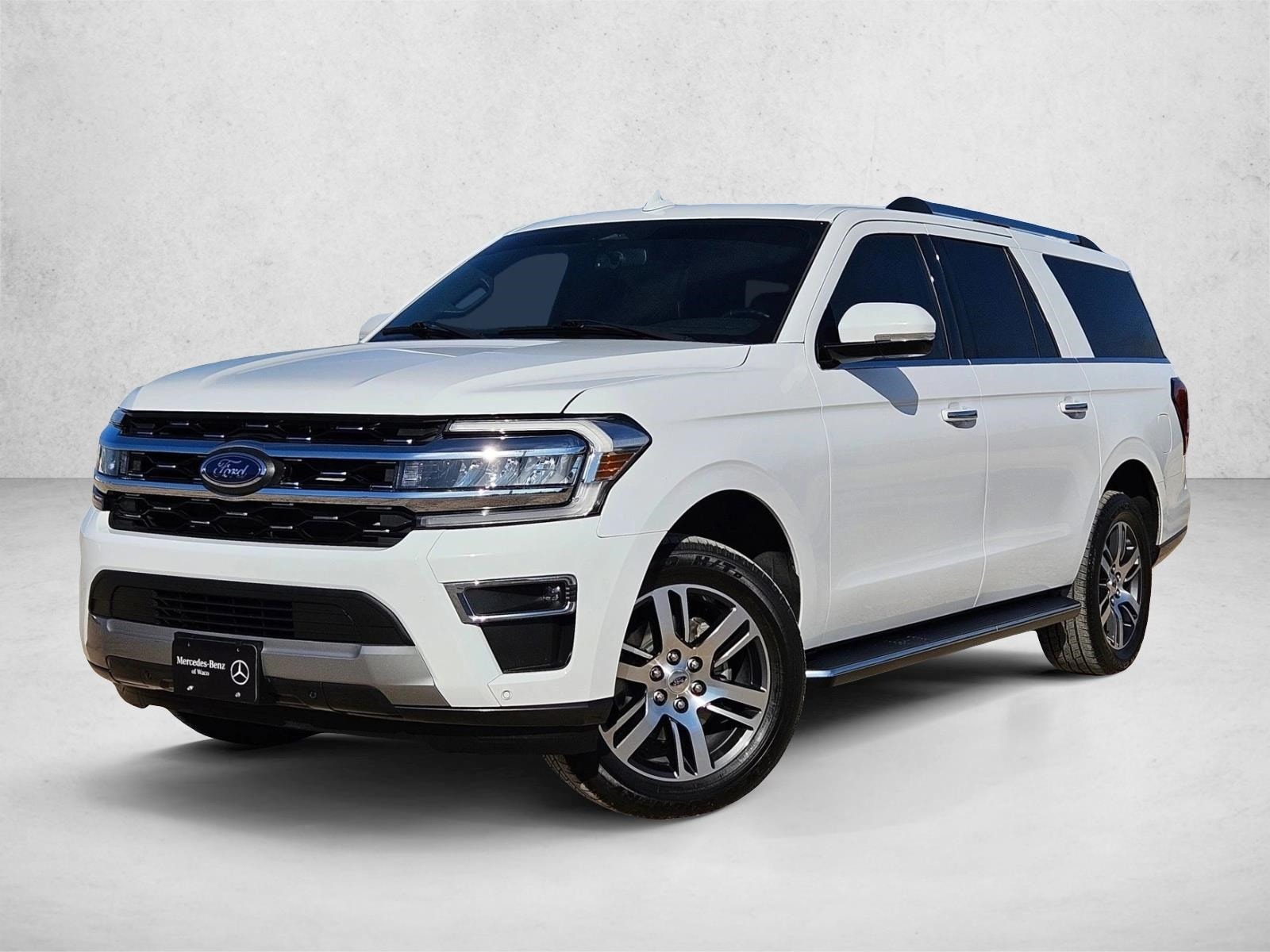 2023 Ford Expedition Limited's photo