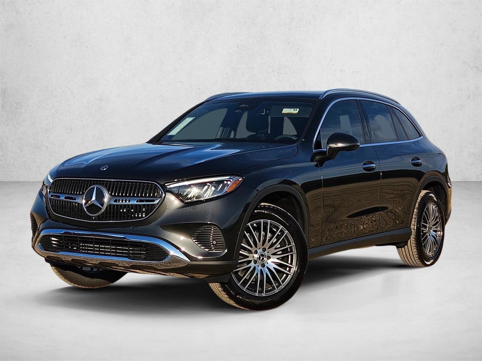 2026 Mercedes-Benz GLC Base's photo