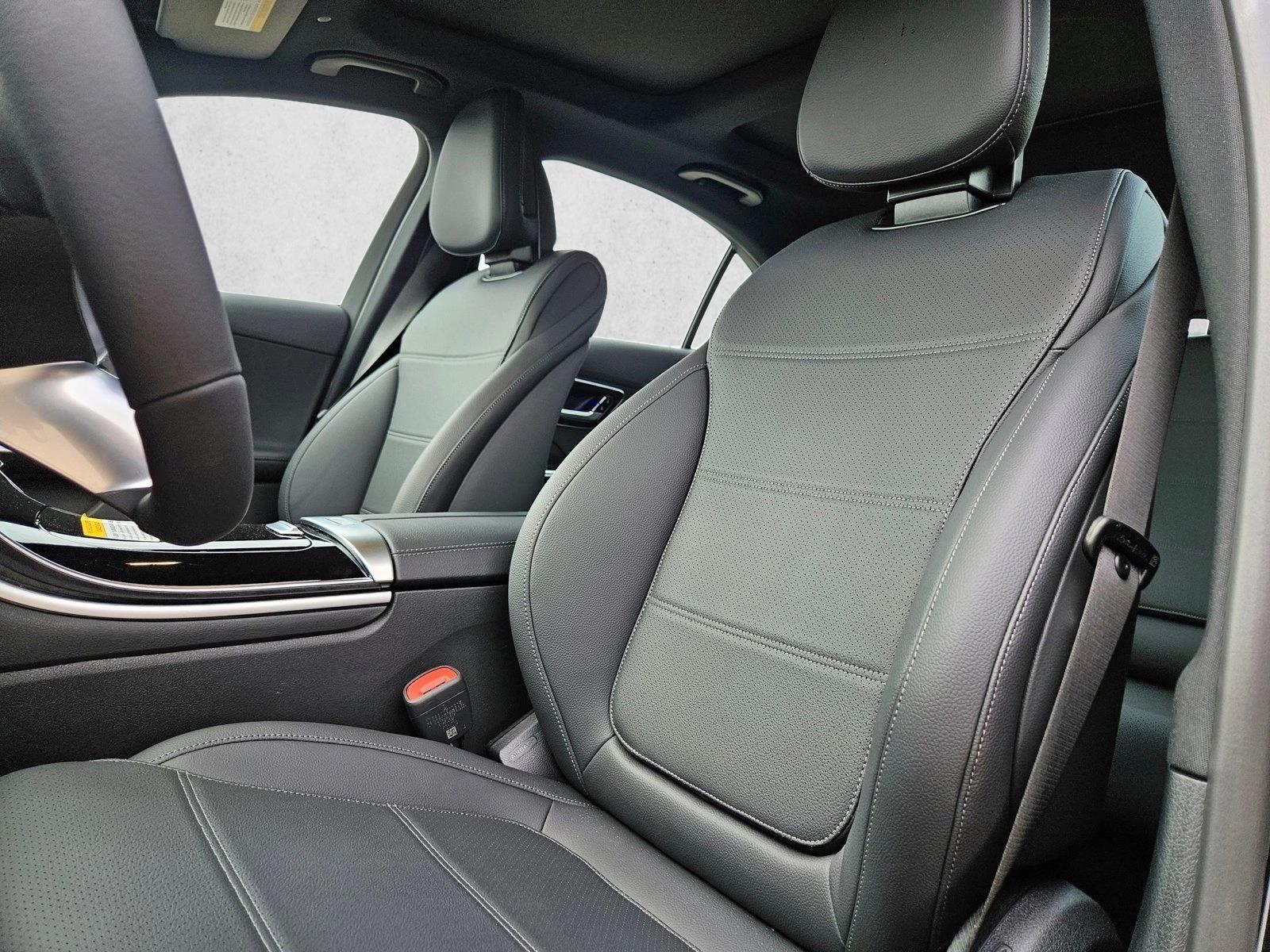 2026 Mercedes Benz C 300 4MATIC Sedan photo 4