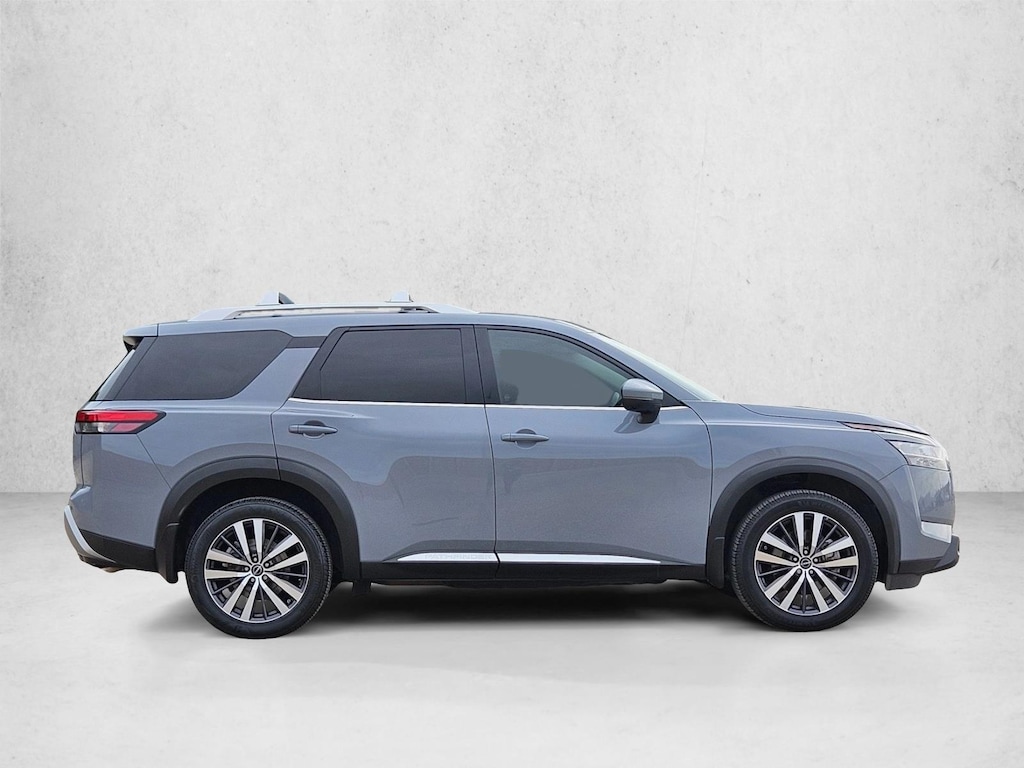 Used 2022 Nissan Pathfinder Platinum SUV