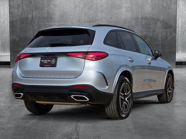 2025 Mercedes Benz GLC 300 photo 2