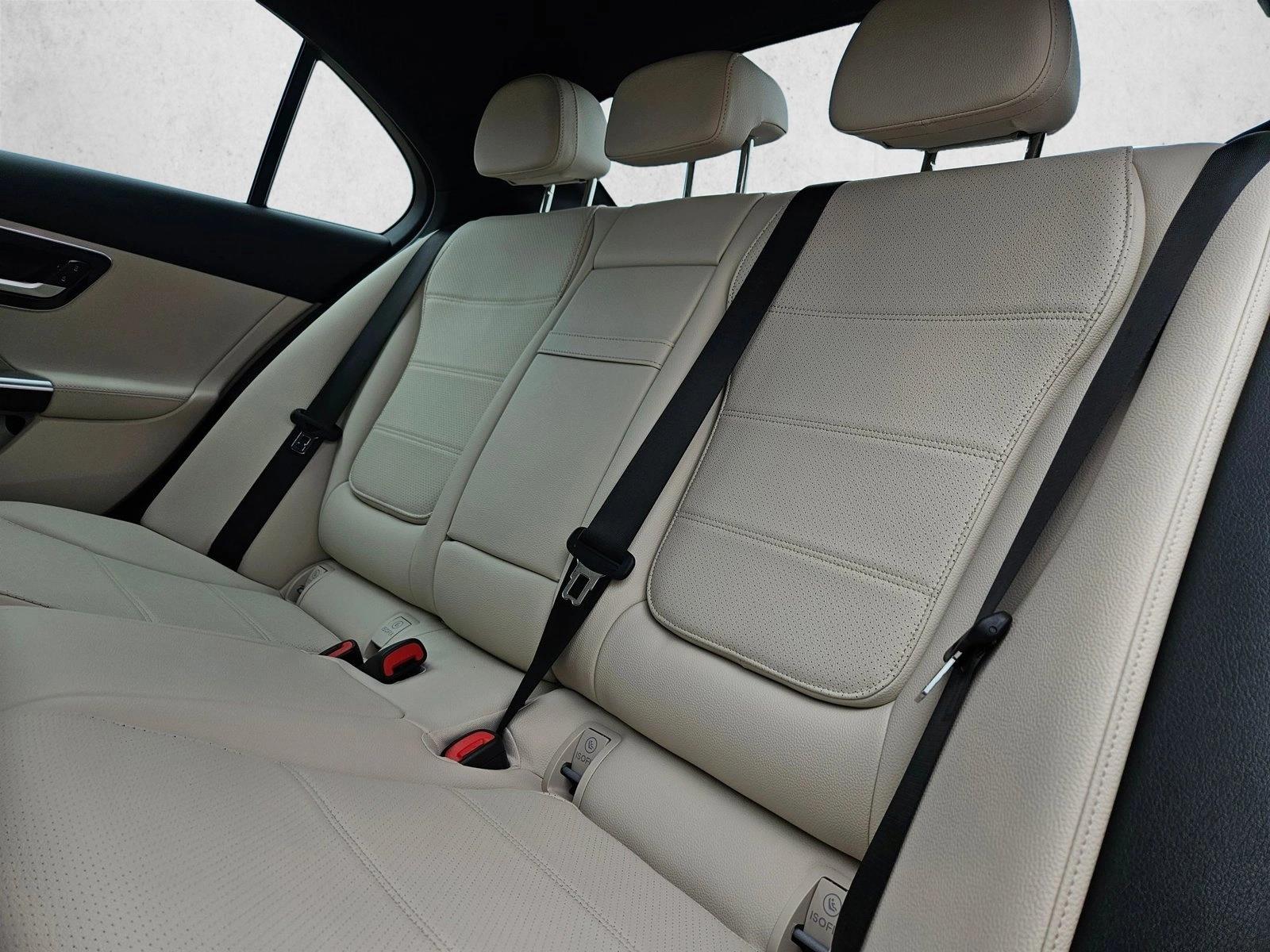 2025 Mercedes-Benz C-Class Sedan C 300 - Photo 18