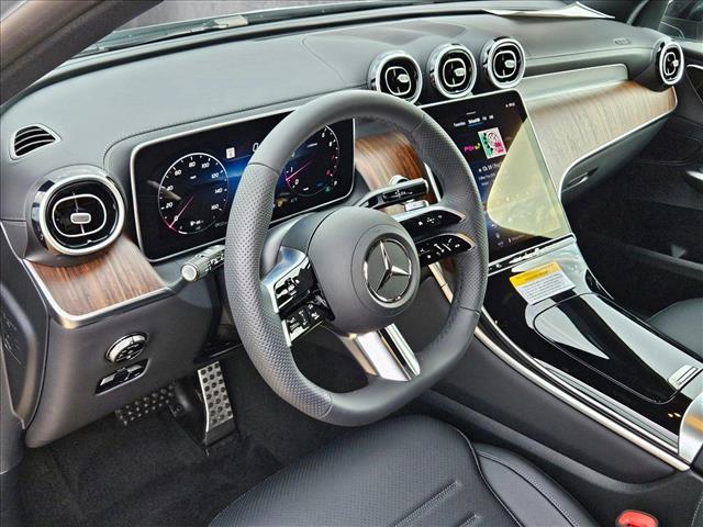 2025 Mercedes Benz GLC 300 photo 3