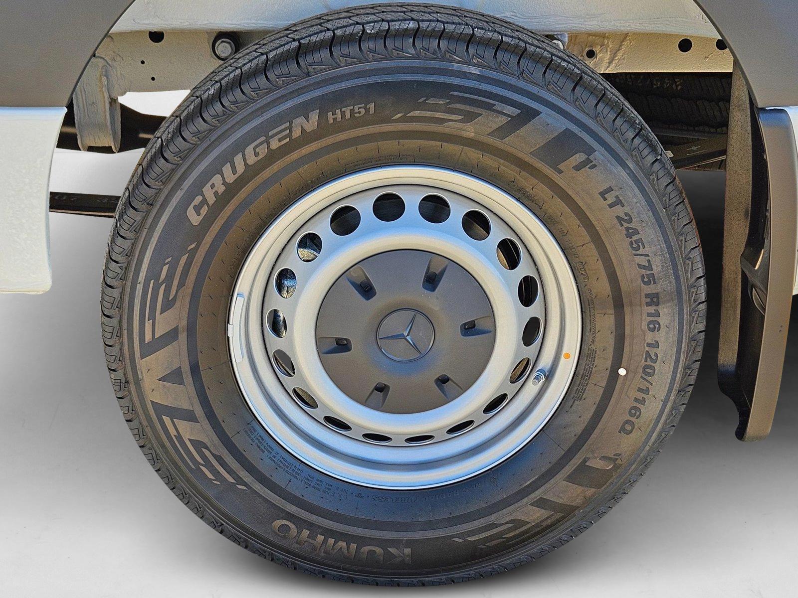 2025 Mercedes-Benz Sprinter Cargo Van Base - Photo 10