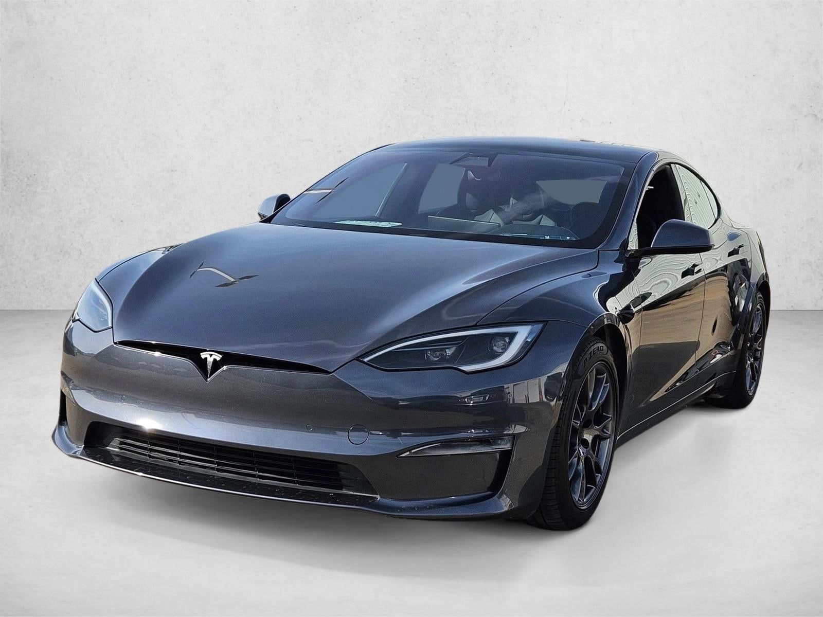 2022 Tesla Model S Standard's photo