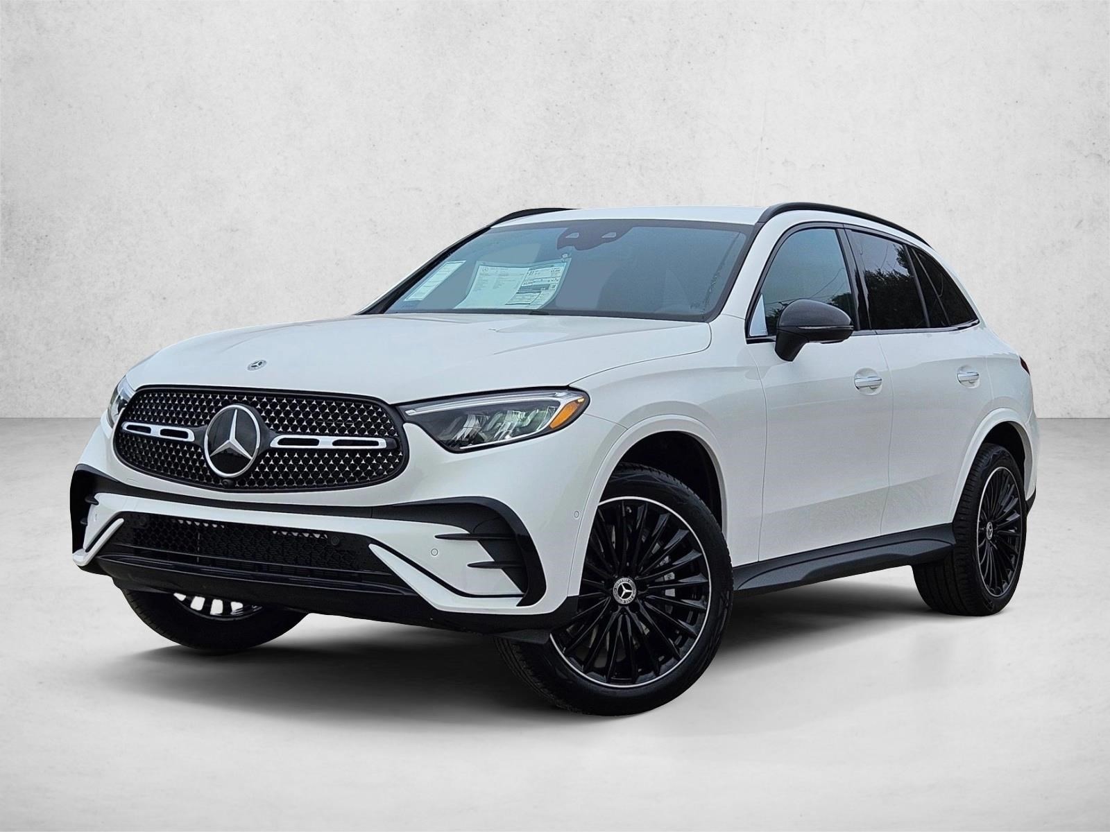 2026 Mercedes-Benz GLC Base's photo