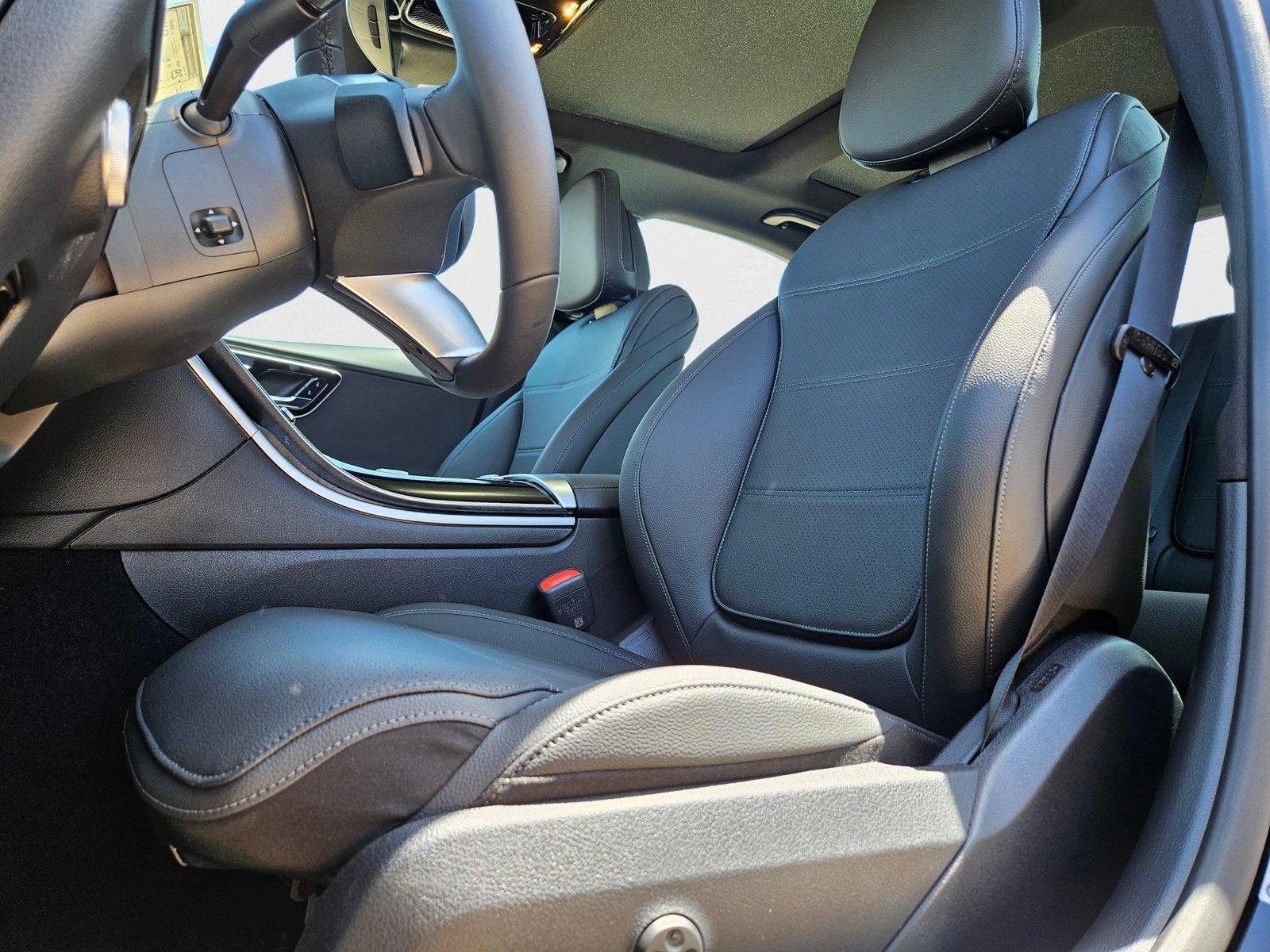2025 Mercedes Benz C 300 Sedan photo 4