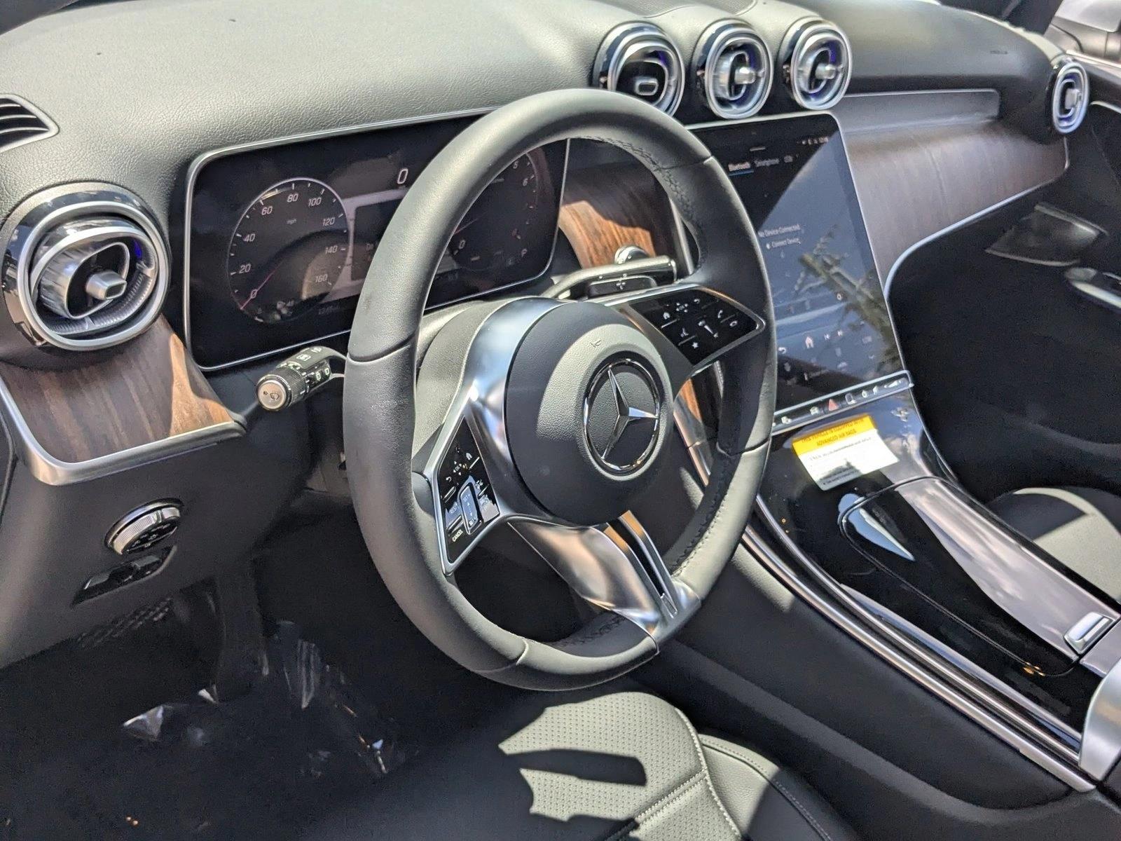 2026 Mercedes Benz GLC 300 photo 2