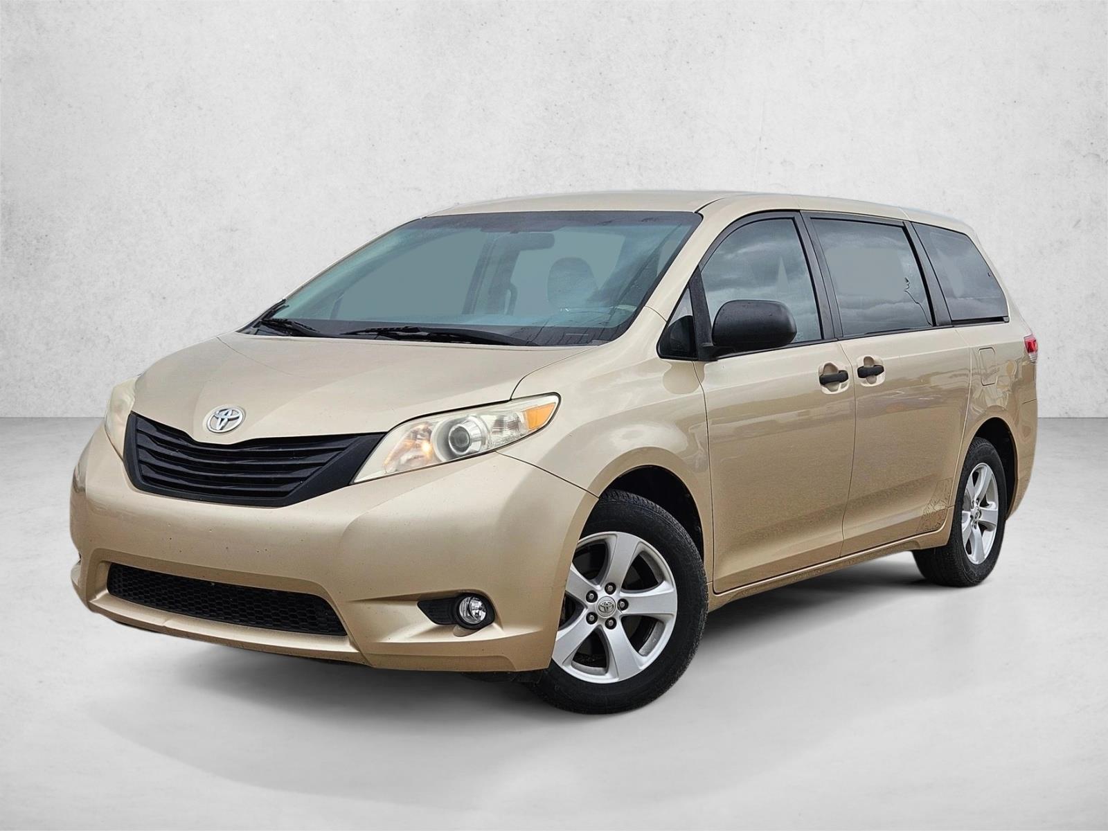 2012 Toyota Sienna Base L4 7-Passenger's photo
