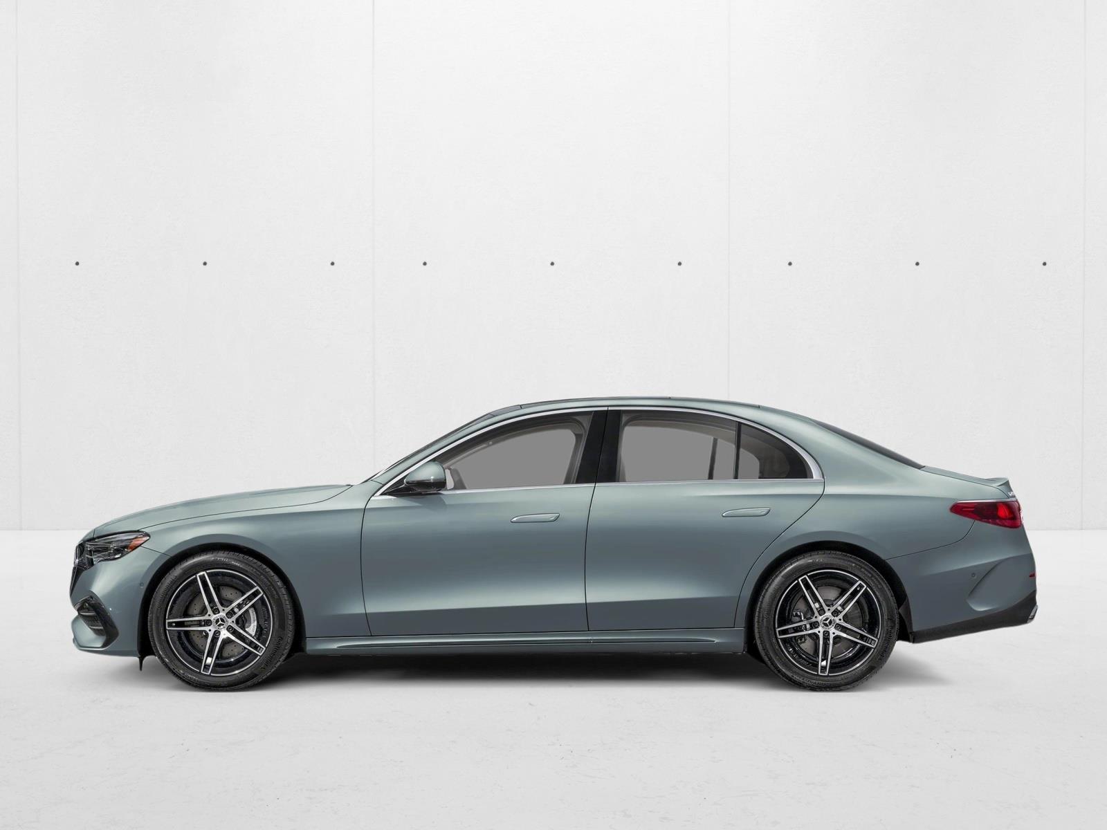 2026 Mercedes Benz E 450 4MATIC photo 3