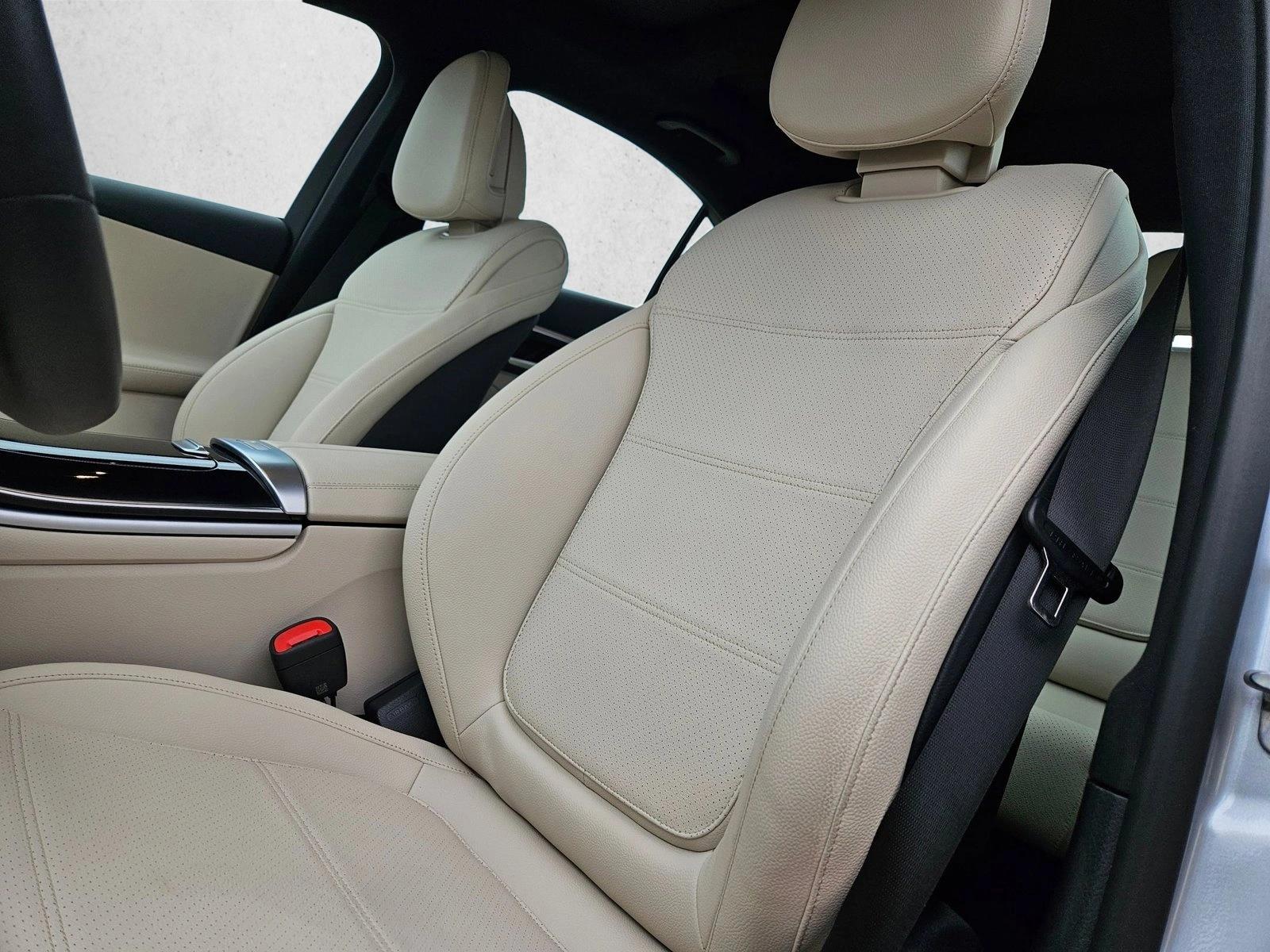 2025 Mercedes-Benz C-Class Sedan C 300 - Photo 10