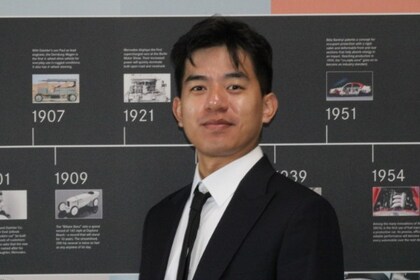 Staff member Yunhao Tian from ID_c56561ddd8f9