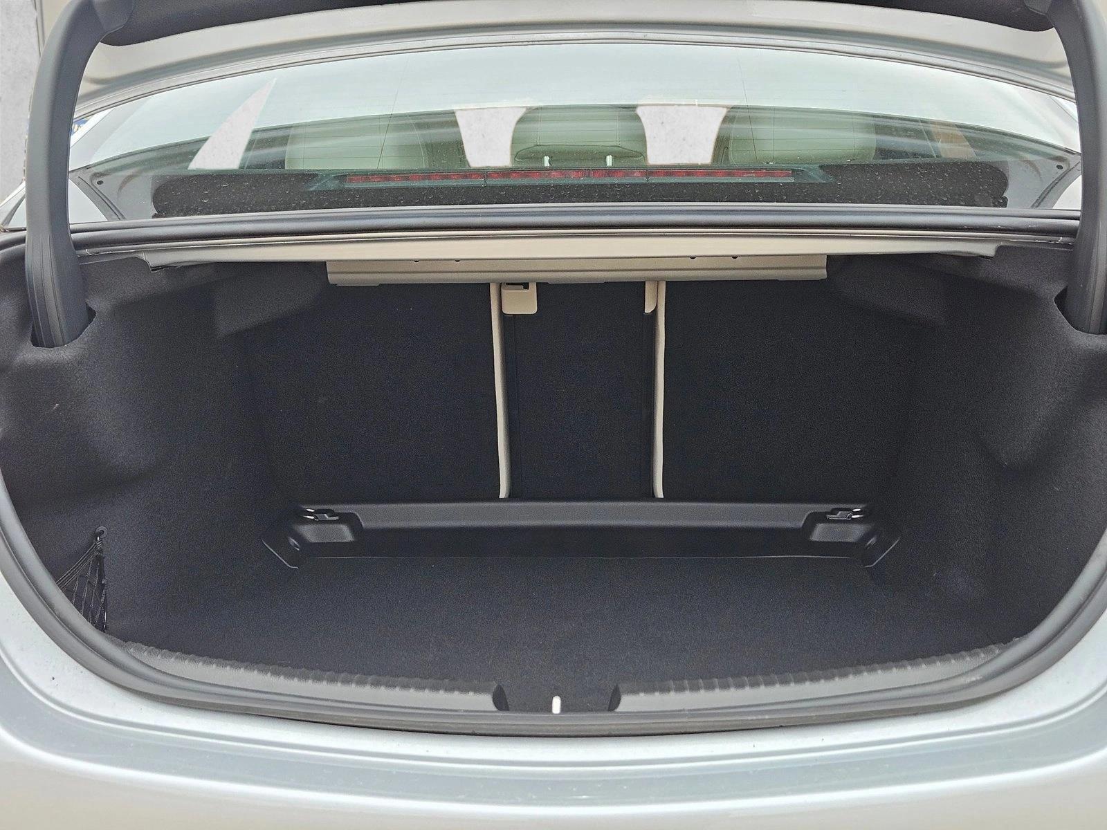 2025 Mercedes-Benz C-Class Sedan C 300 - Photo 21