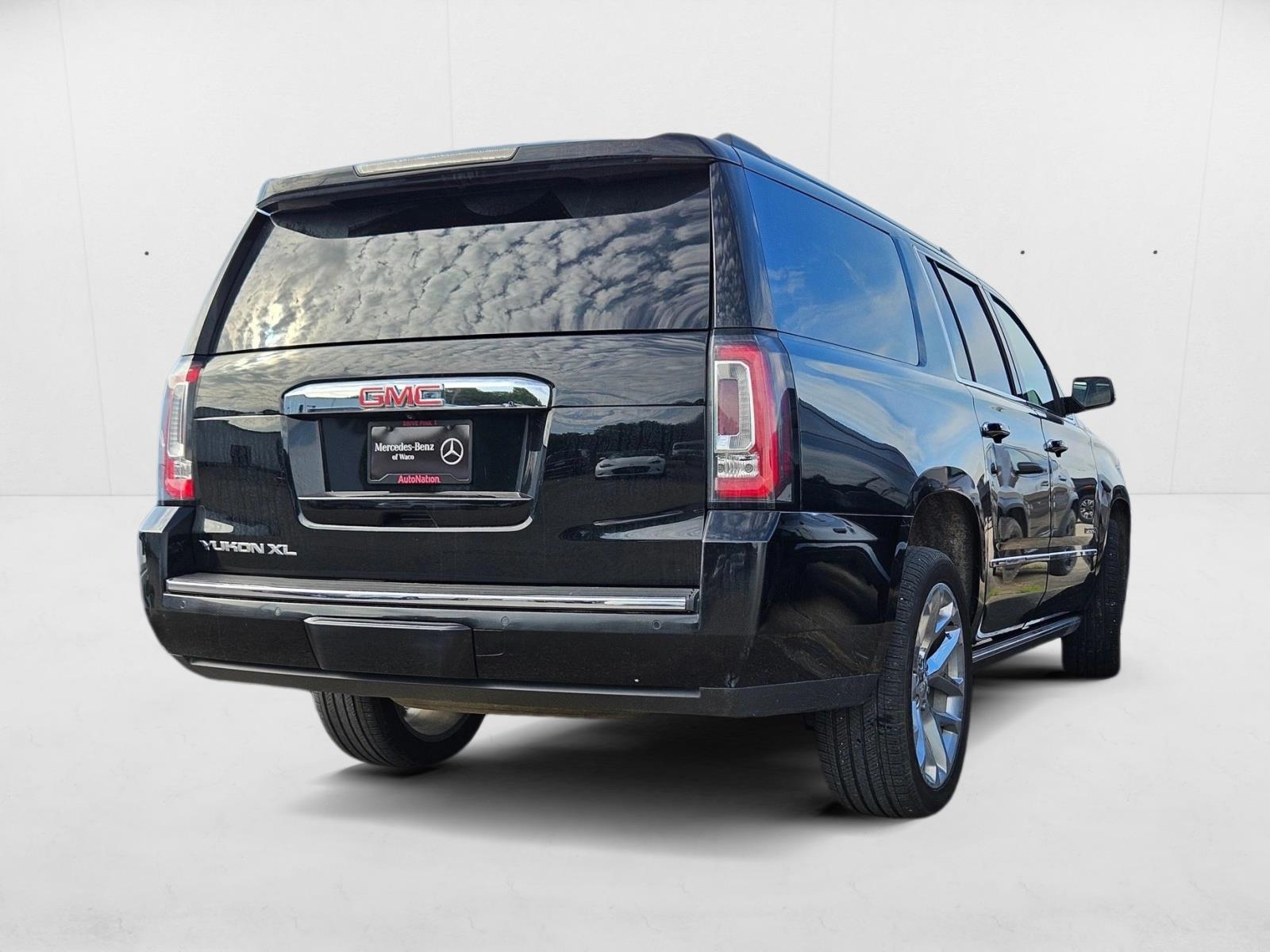 2018 Gmc Yukon XL Denali photo 2
