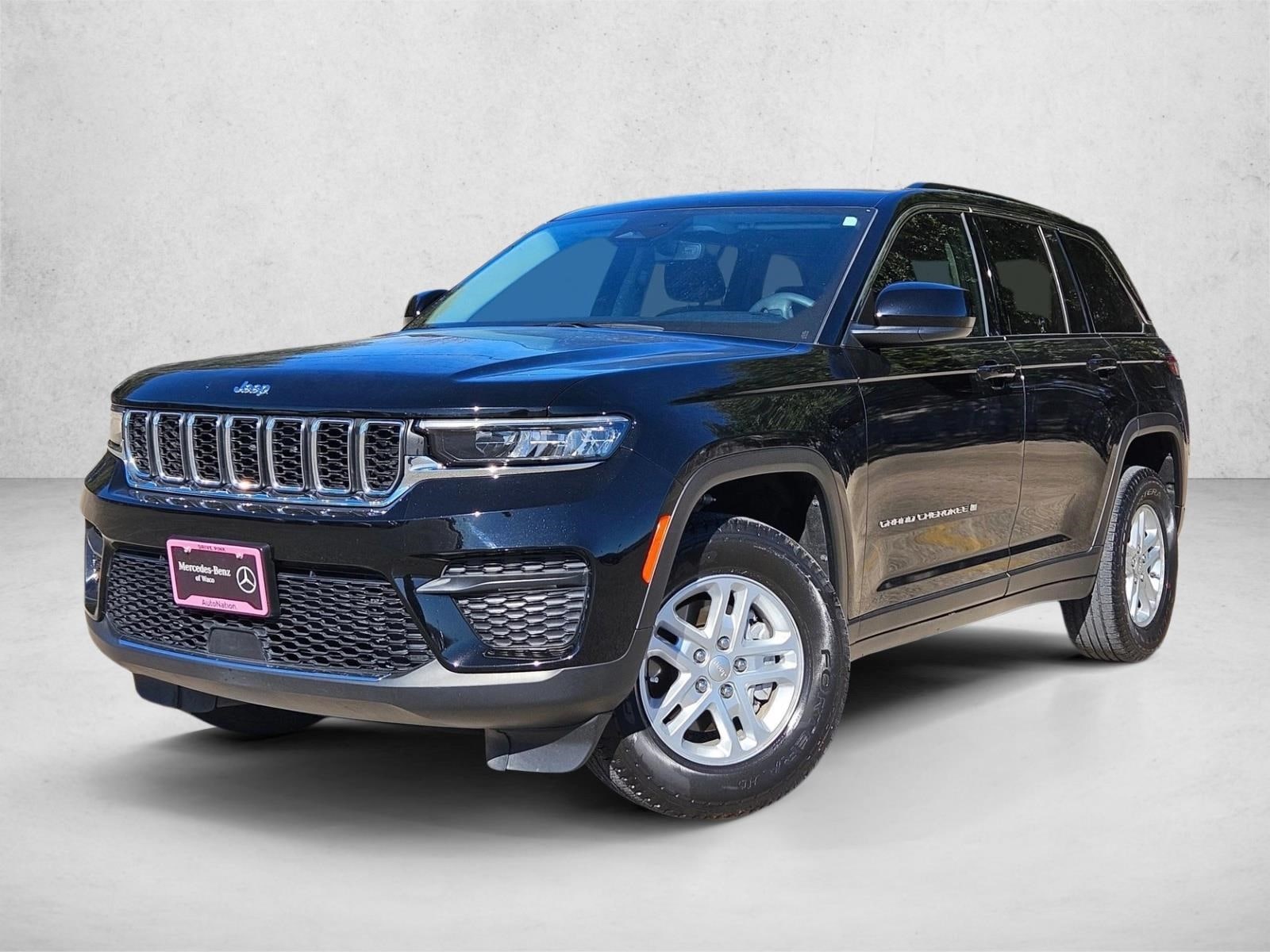 2023 Jeep Grand Cherokee Laredo's photo