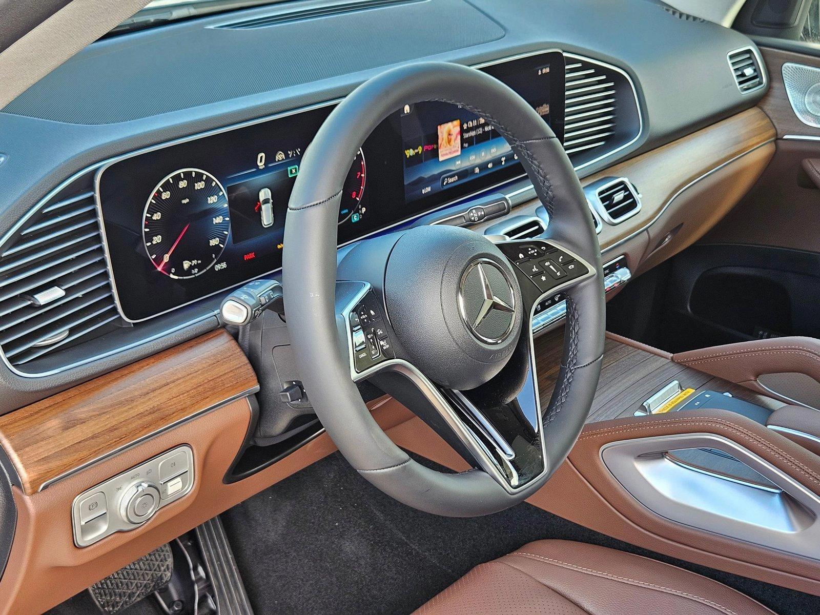 2025 Mercedes Benz GLE 350 4MATIC photo 2