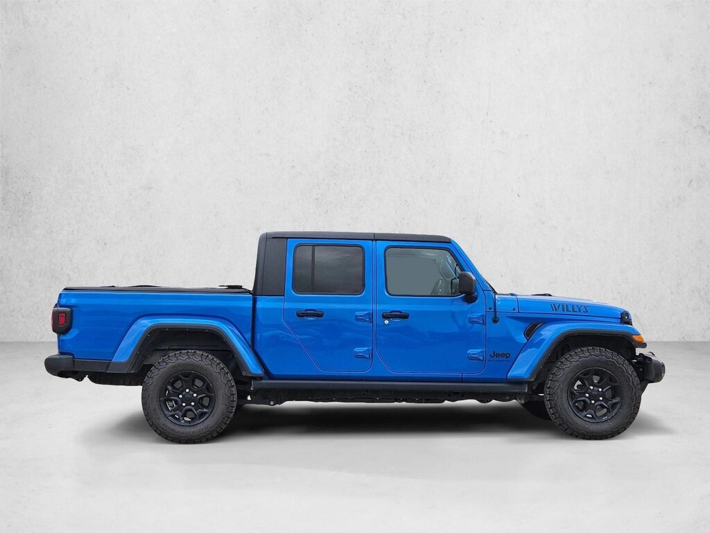 Used 2023 Jeep Gladiator Sport Truck Crew Cab