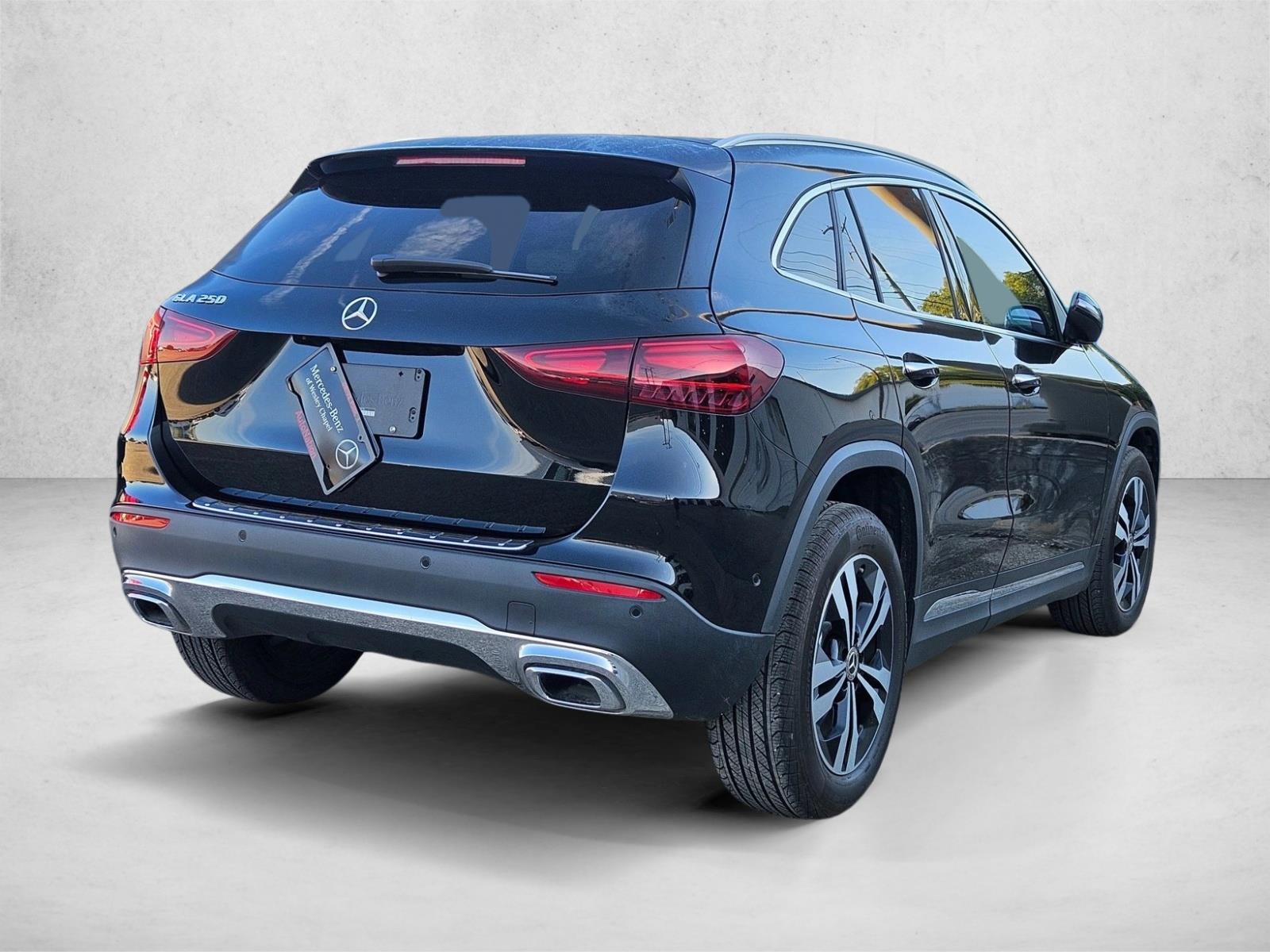 2025 Mercedes Benz GLA photo 4