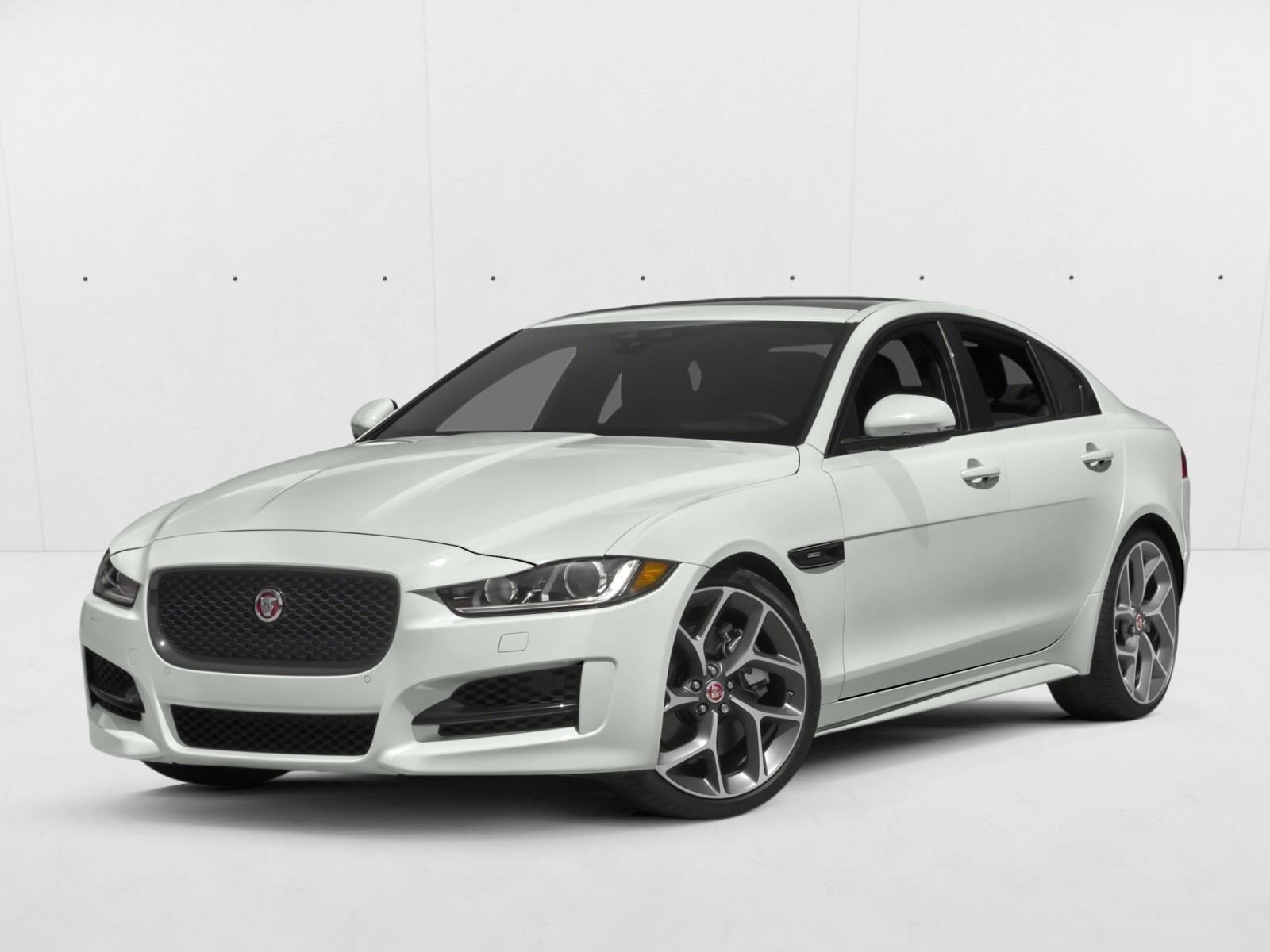 2017 Jaguar XE 35t R-Sport AWD's photo