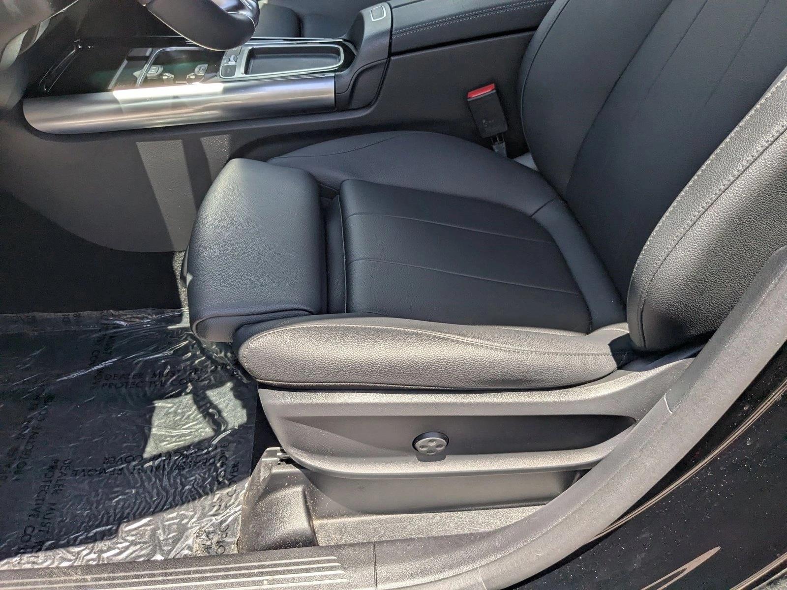 2025 Mercedes Benz GLA 250 photo 4