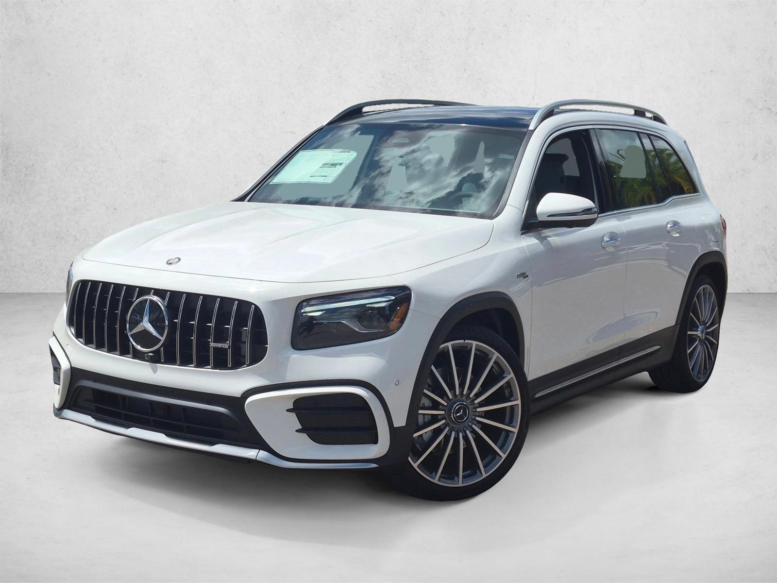 2026 Mercedes-Benz GLB GLB 35 AMG 4MATIC's photo