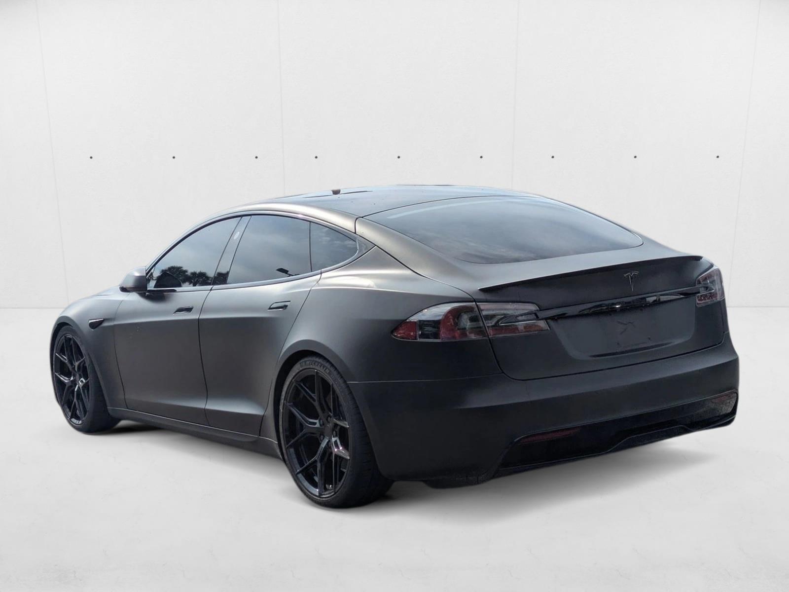 2022 Tesla Model S Plaid photo 4
