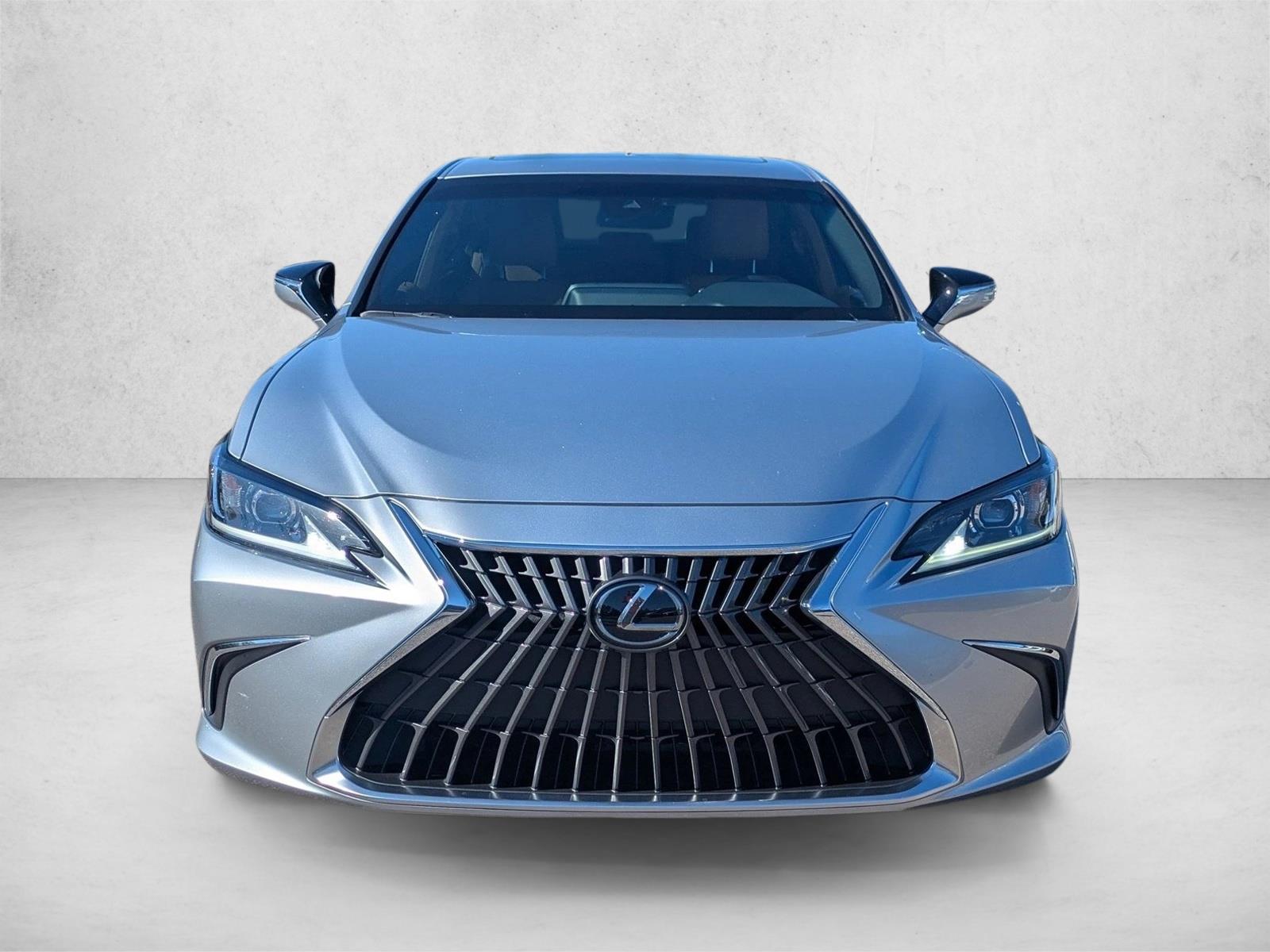 2022 Lexus ES 350 photo 2