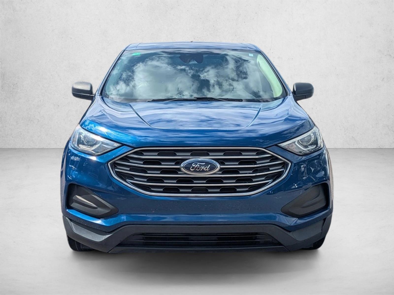 2021 Ford Edge SE photo 2