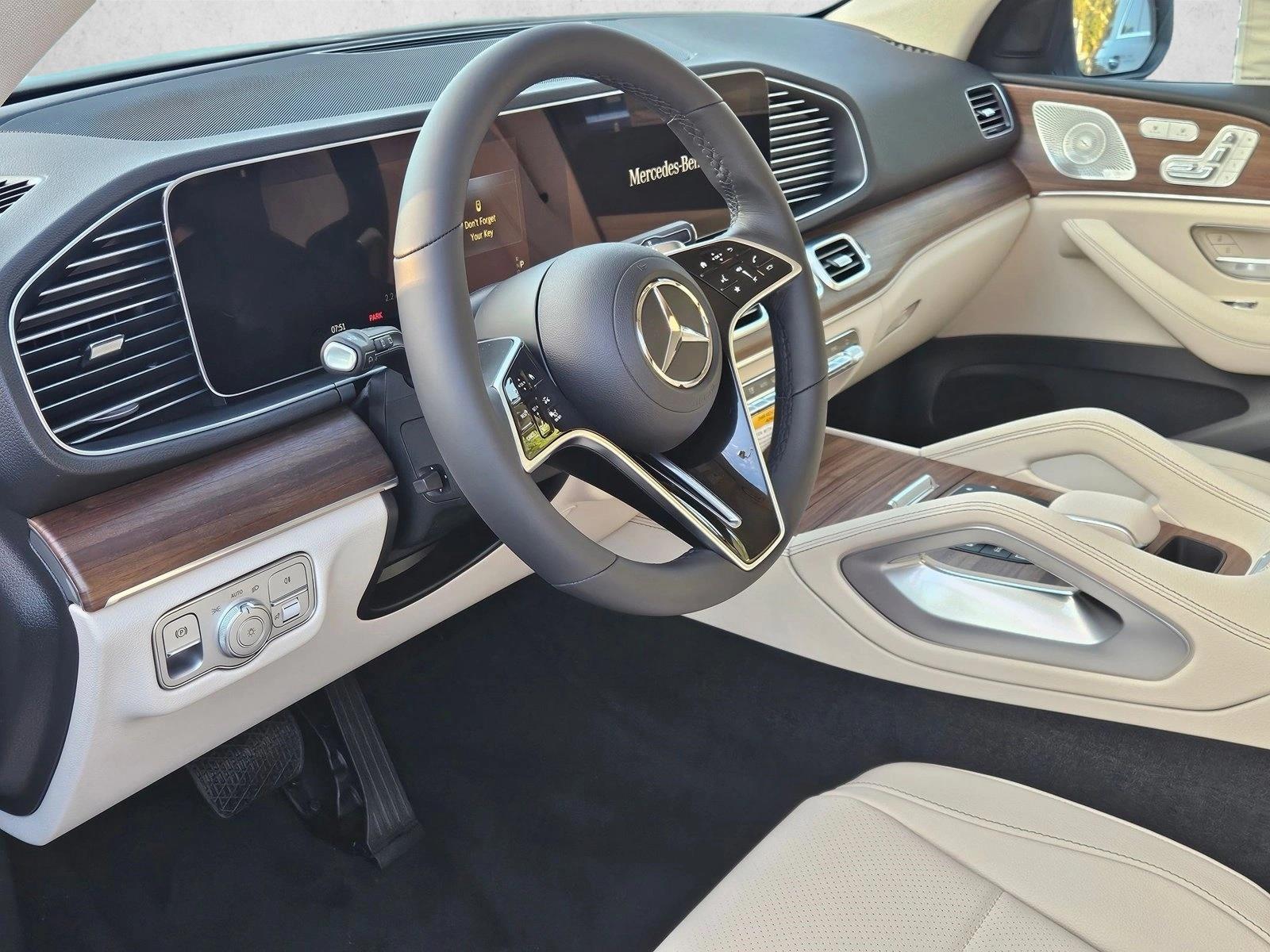 2026 Mercedes Benz GLE 450 4MATIC photo 2