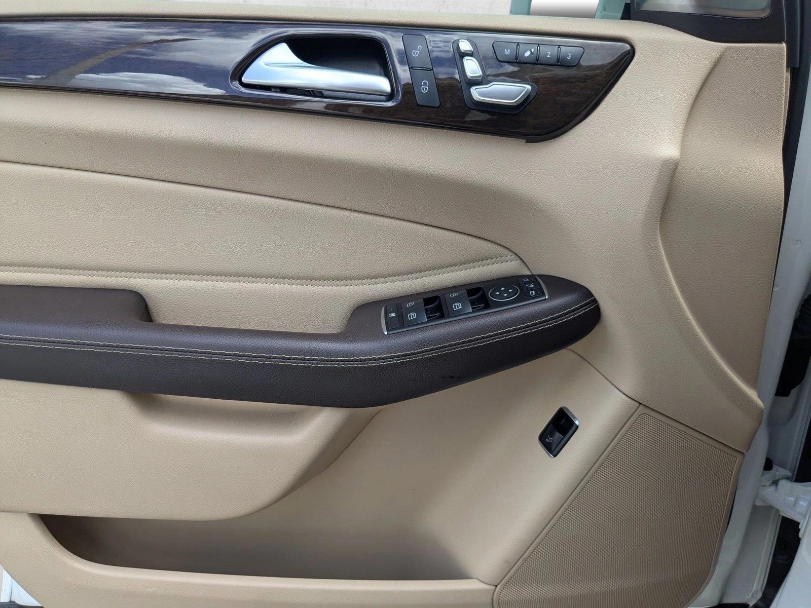 2017 Mercedes Benz GLE 350 photo 3