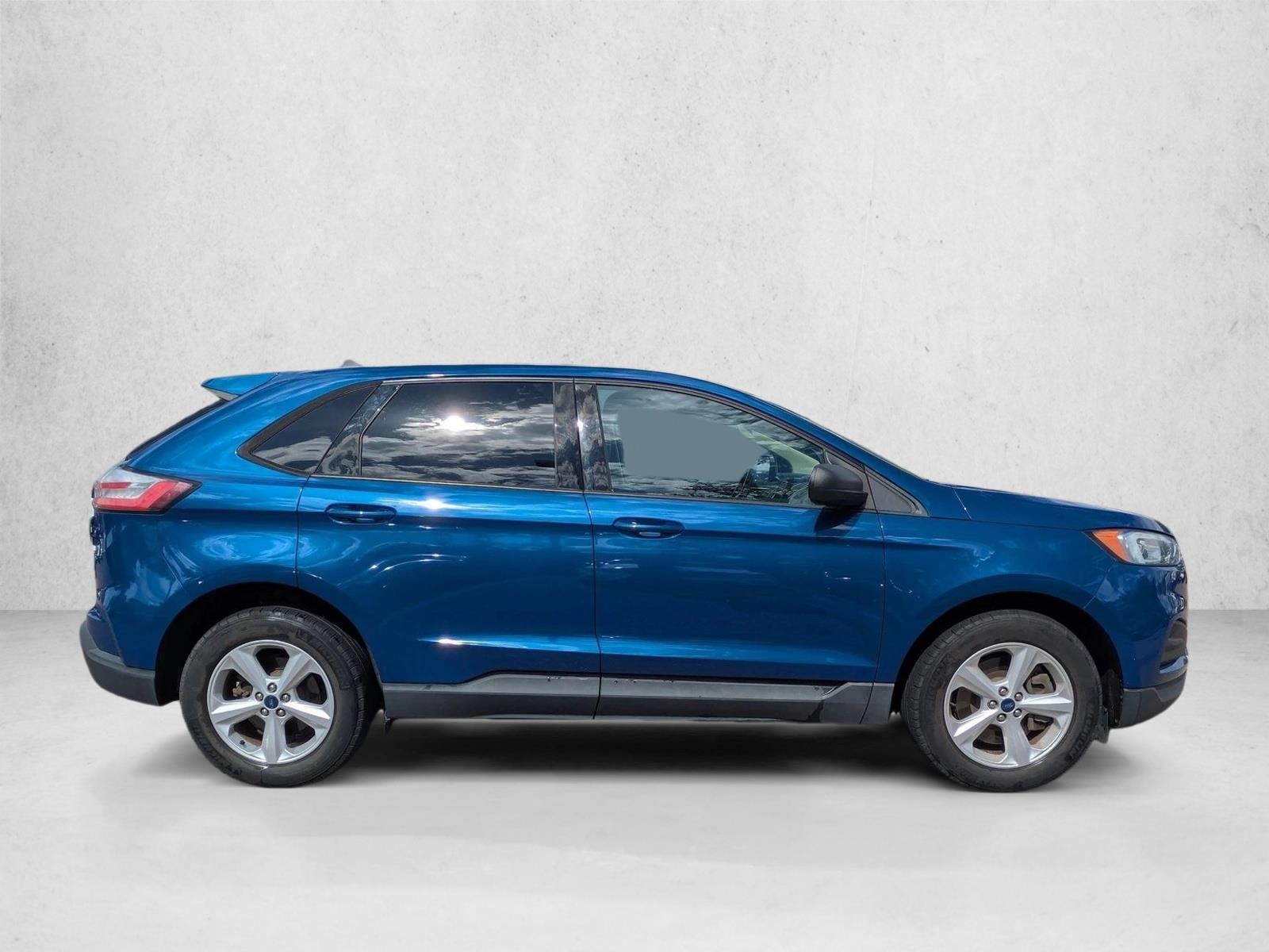 2021 Ford Edge SE photo 4