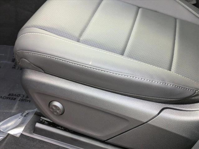 2025 Mercedes Benz GLE 350 4MATIC photo 4