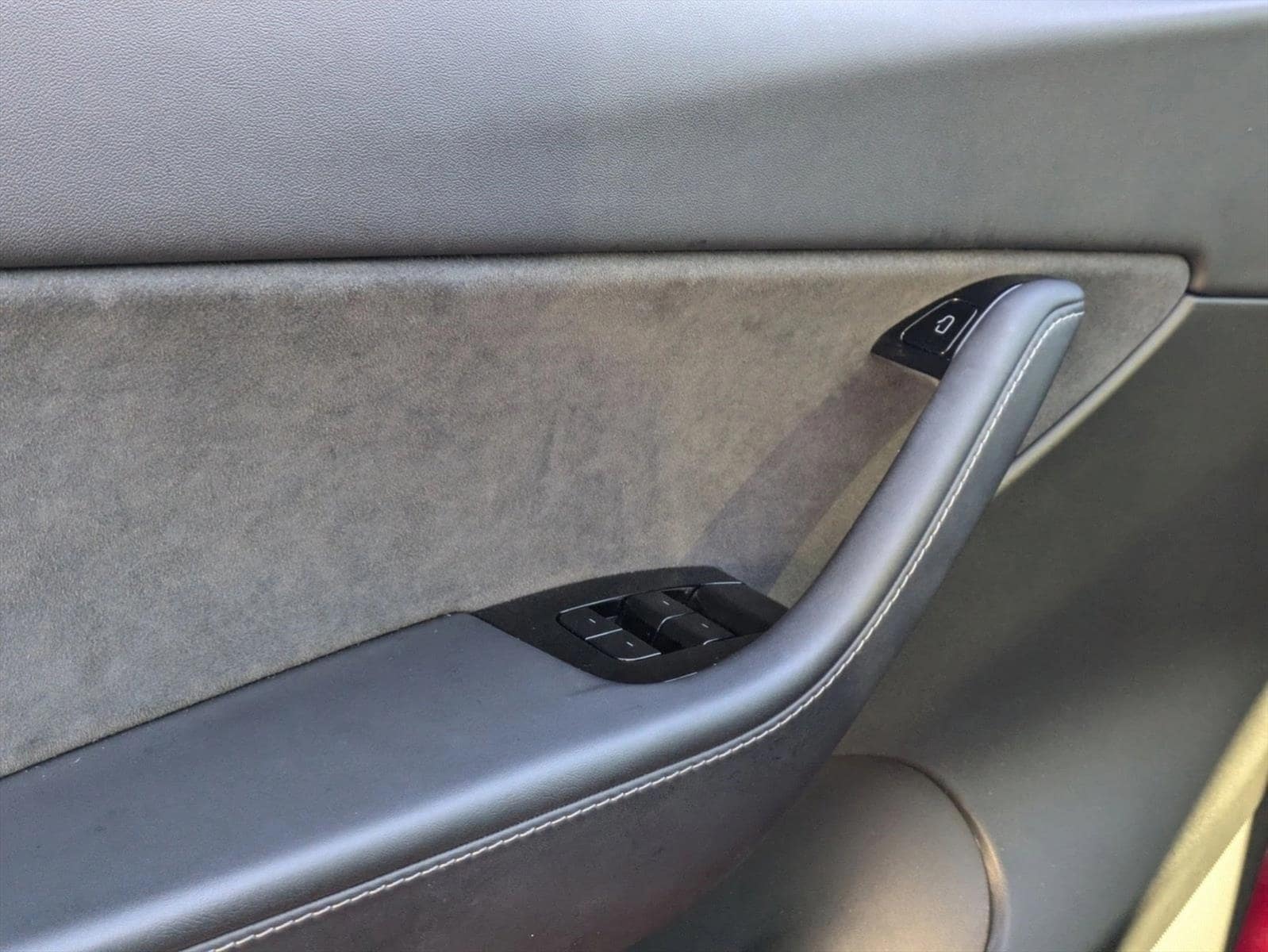 Used 2021 Tesla Model Y Long Range with VIN 5YJYGDEE7MF076817 for sale in Northfield, Minnesota