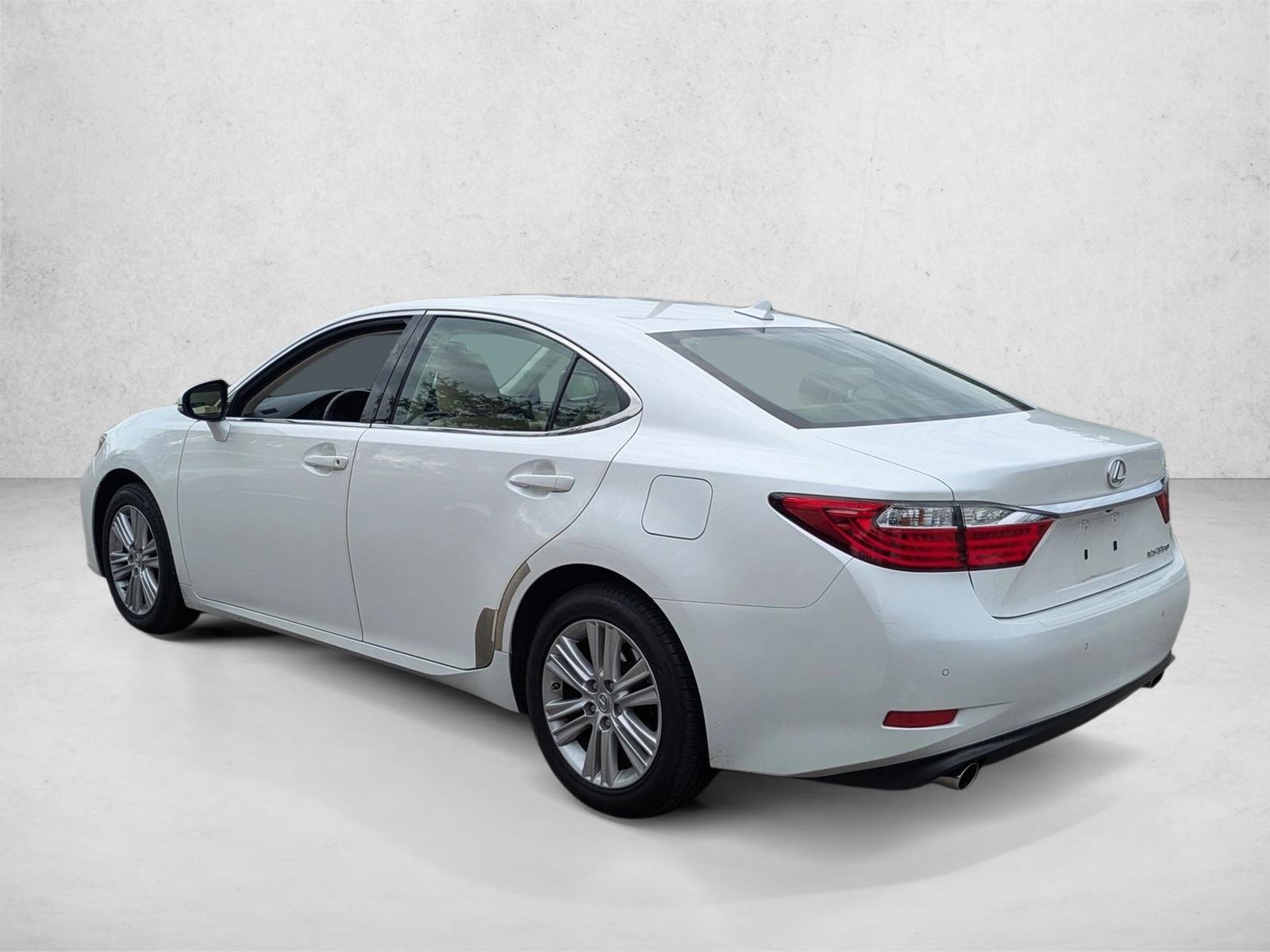 2013 Lexus ES 350 photo 4