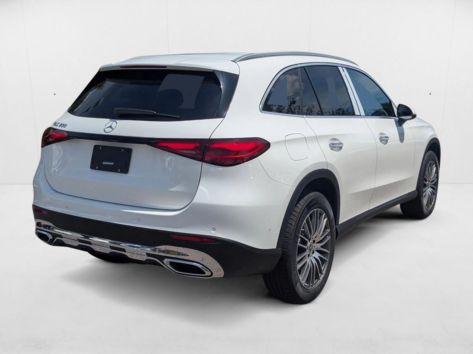 2026 Mercedes Benz GLC 300 photo 2