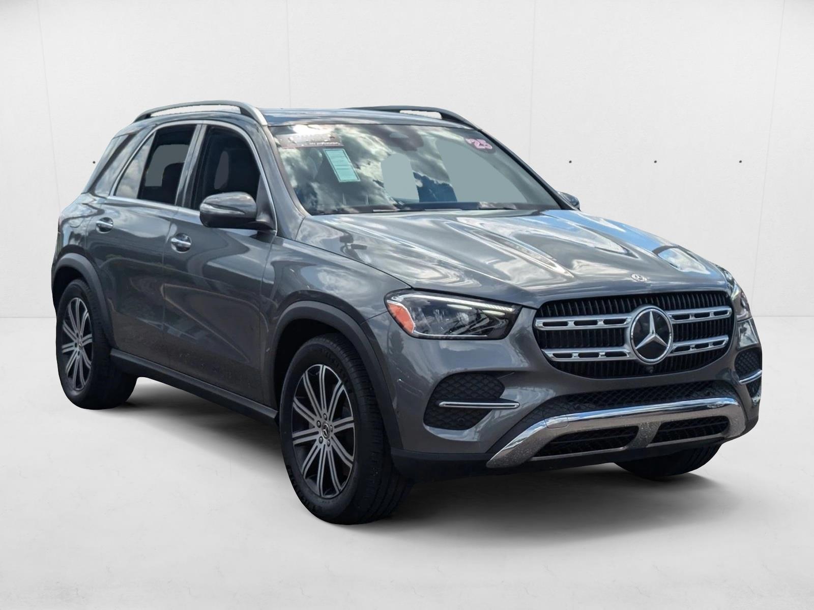2025 Mercedes Benz GLE 450 4MATIC photo 3