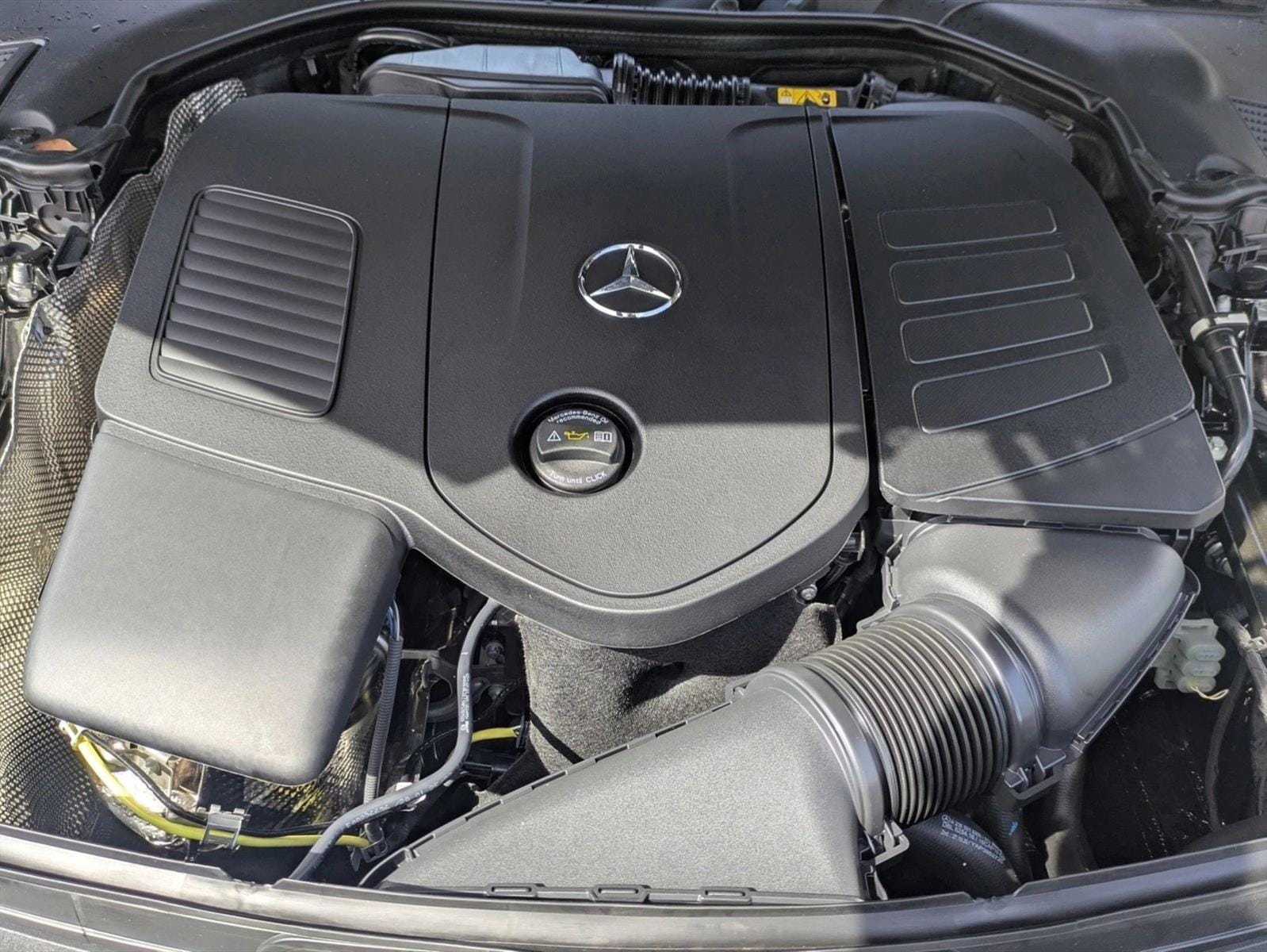 2025 Mercedes-Benz C-Class Sedan C 300 - Photo 16