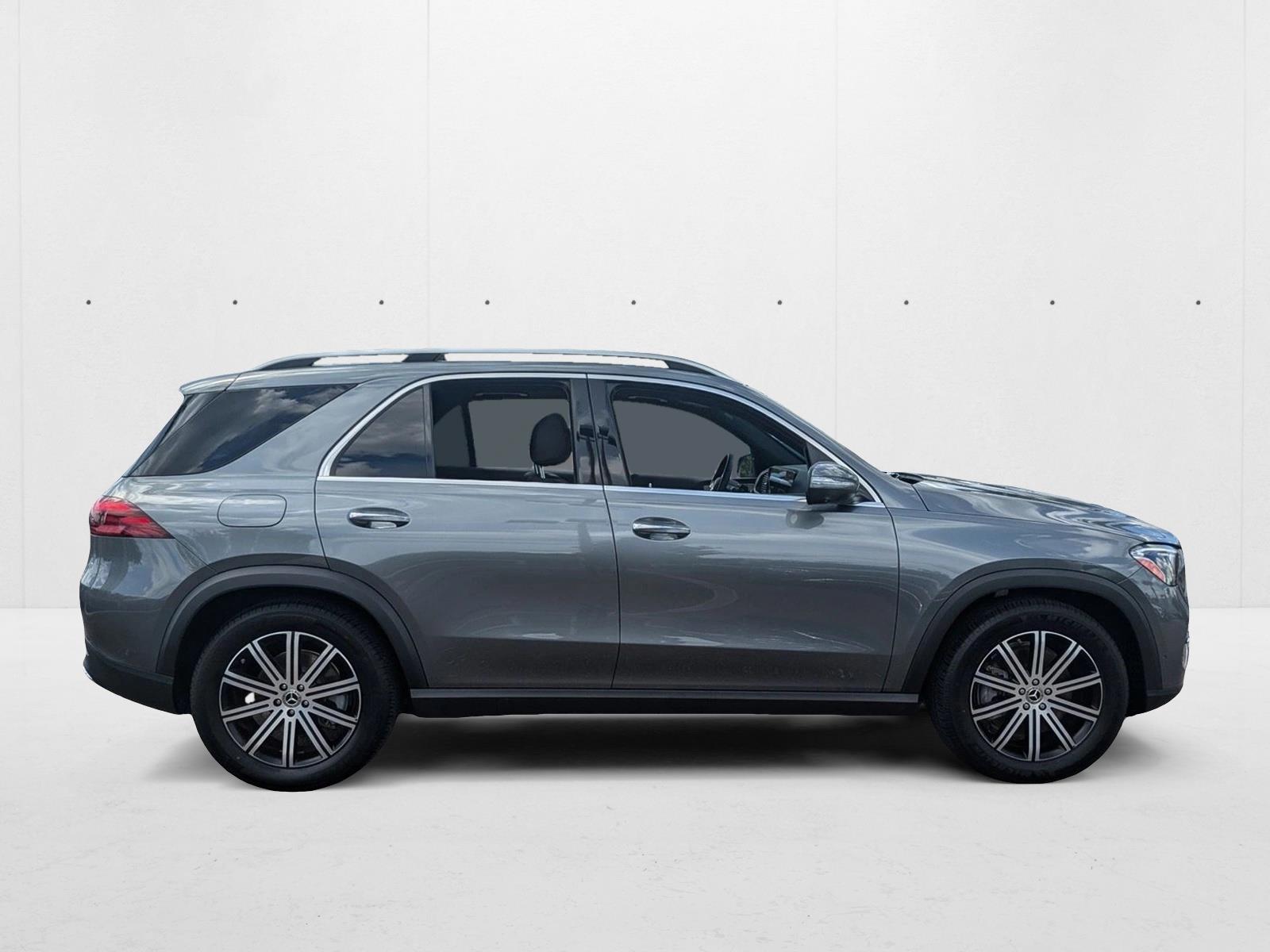 2025 Mercedes Benz GLE 450 4MATIC photo 4